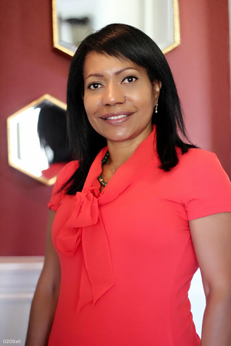 Anny Ortiz MBA. Realtor with CasasDallas.com Brokered by KW Realty - Profile Image